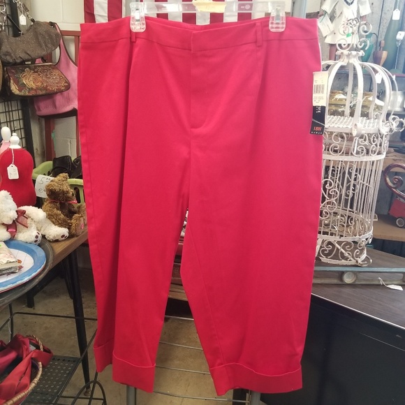 Wildlife New York Pants - Wildlife New York Red Cuffed Capris NWT 18W